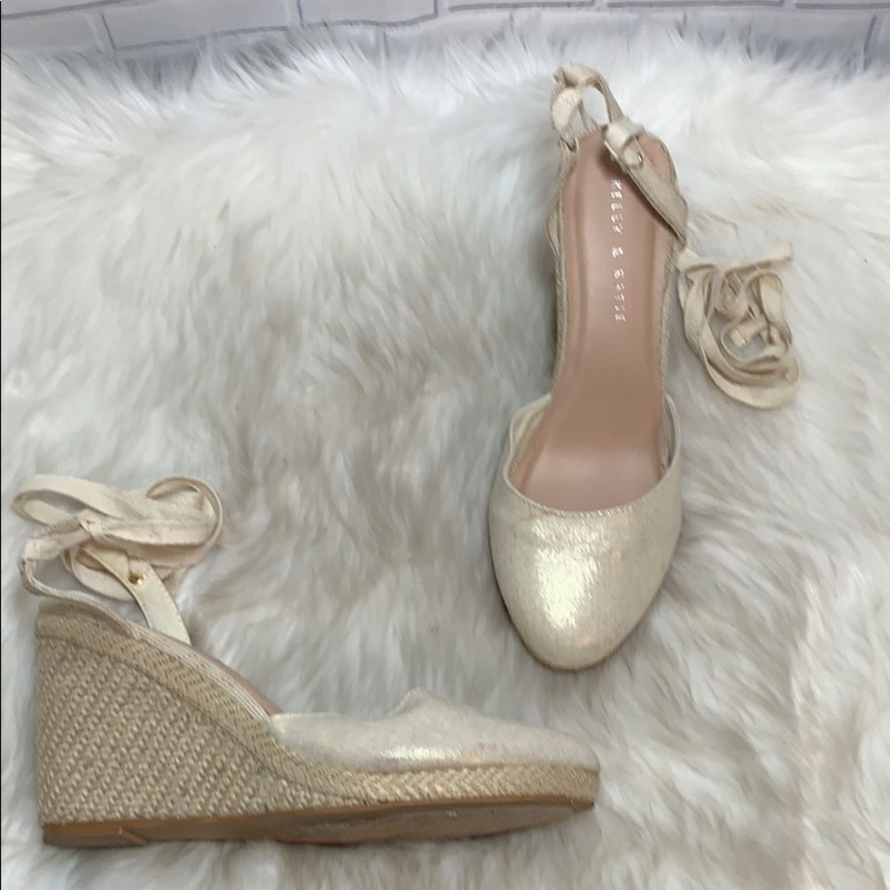 Kelly &‎ Katie Hanah Metallic Wedge Sandals Sz 9.5